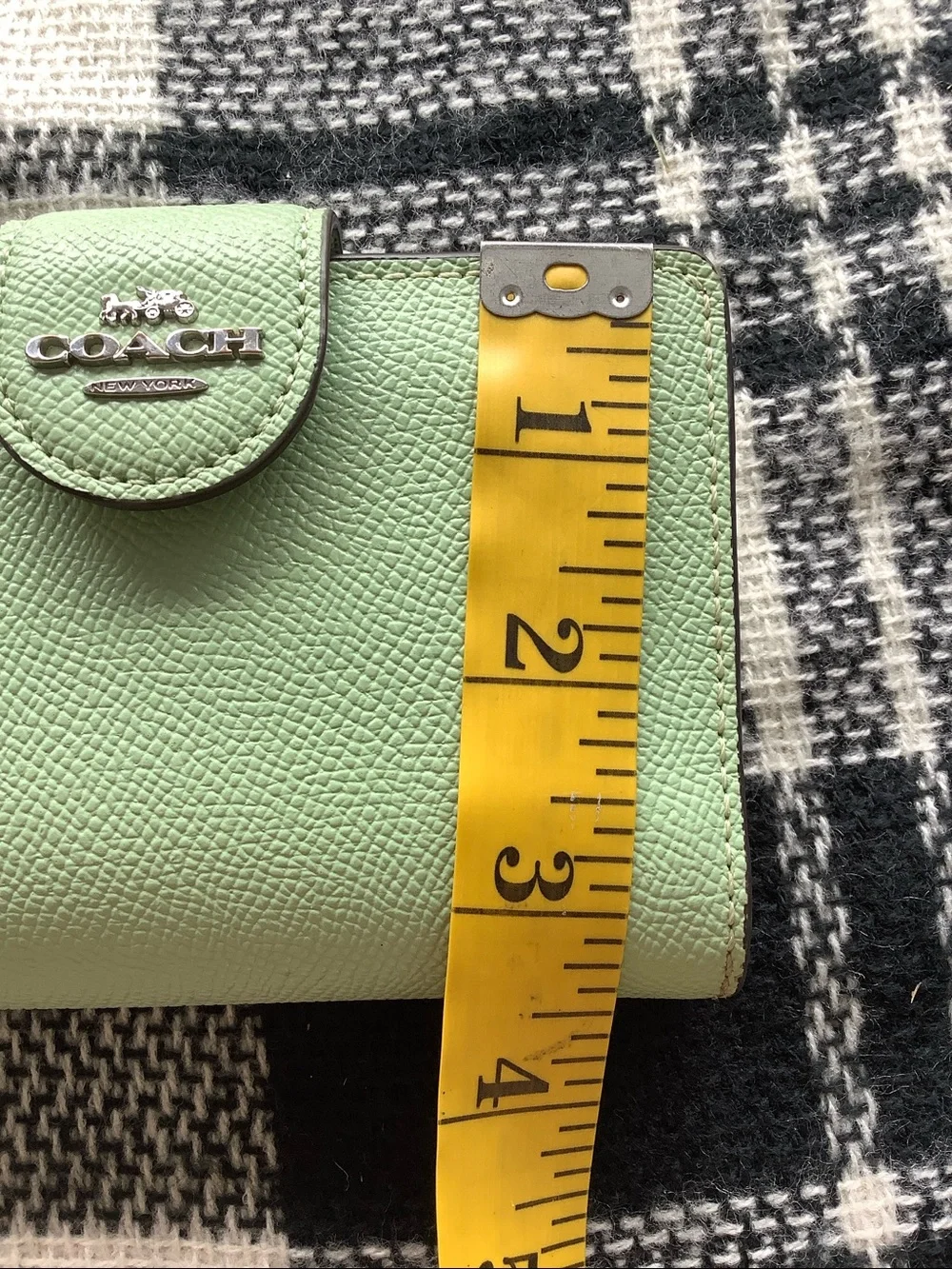 Coach medium corner zip wallet pale pistachio - Picture 11 of 11